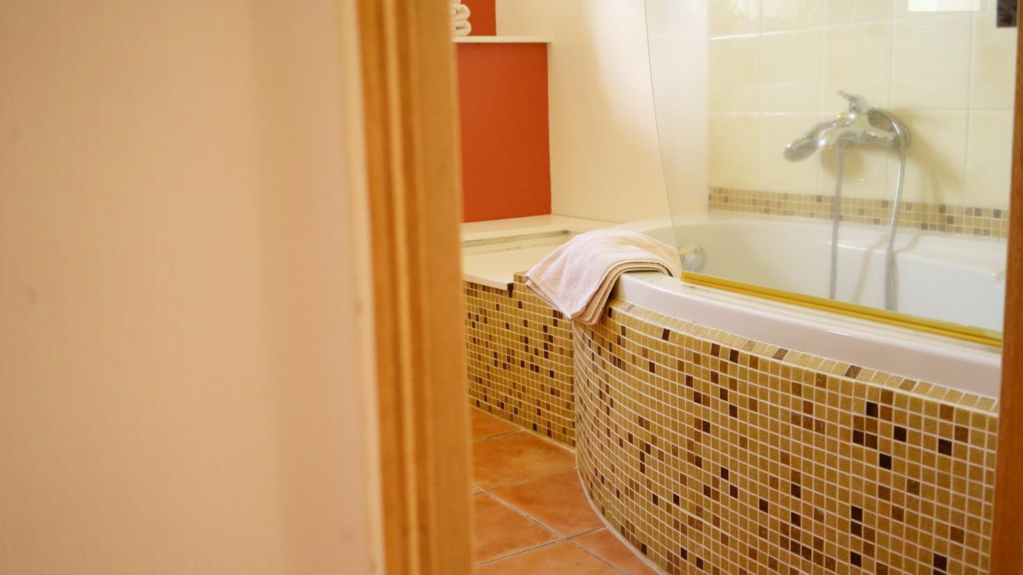 Chambres D'Hotes, B&B La Musardiere Alba-la-Romaine Exteriör bild